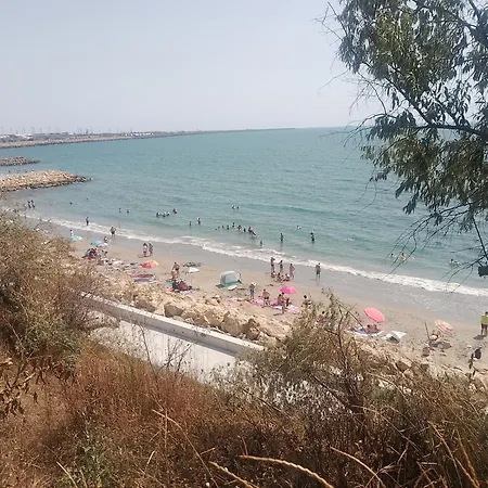 Δωμάτια σε οικογενειακή κατοικία Samaya Agigea