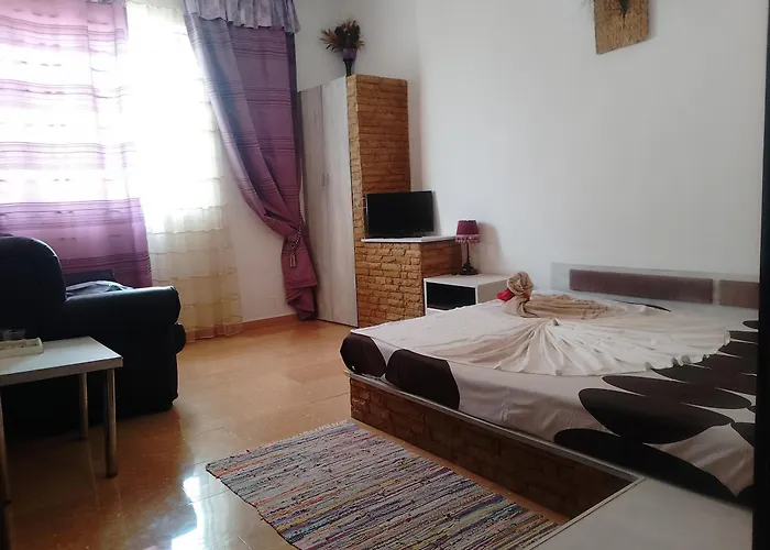 בית אירוח Samaya *