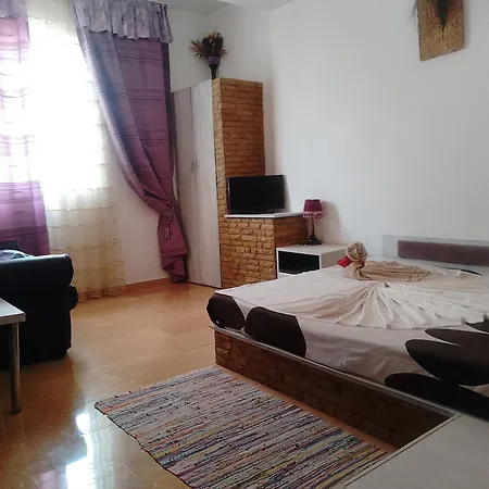 בית אירוח Samaya *